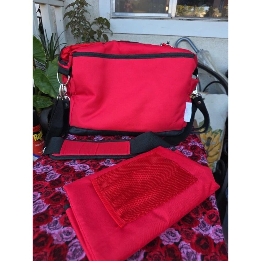 FAO Schwarz Diaper Bag Messenger Crossbody with Changing Pad